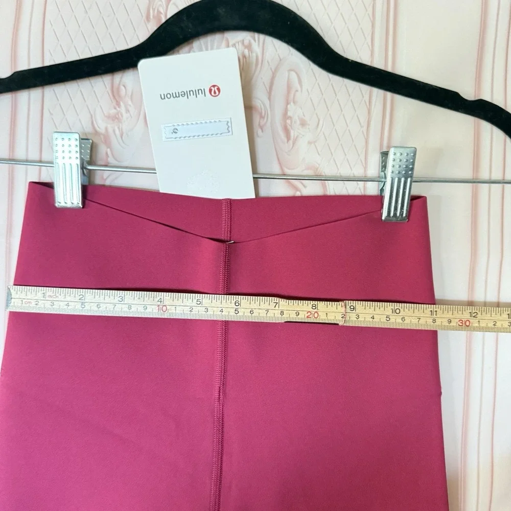 NWT Lululemon Size 4 Glow Up HR Tight Leggings 28